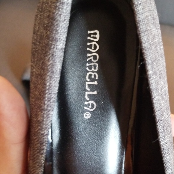 Heels - Picture 3 of 3